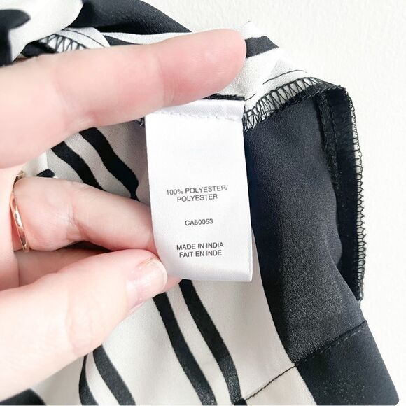 Jones New York Blouse Button Up Striped Black White Short Sleeved Women's 10 NWT - Picture 5 of 7